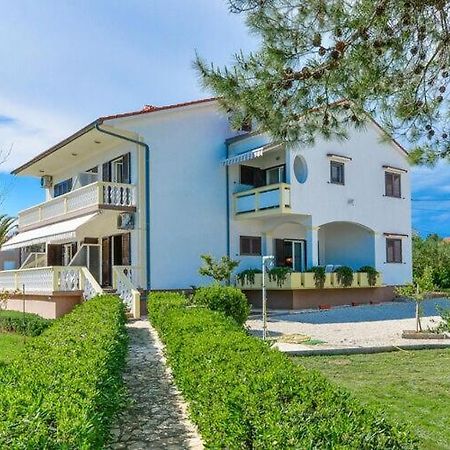 Apartments In House Liveric, In Vir At The Beach 외부 사진