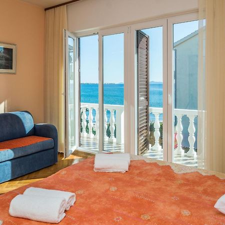 Apartments In House Liveric, In Vir At The Beach 외부 사진