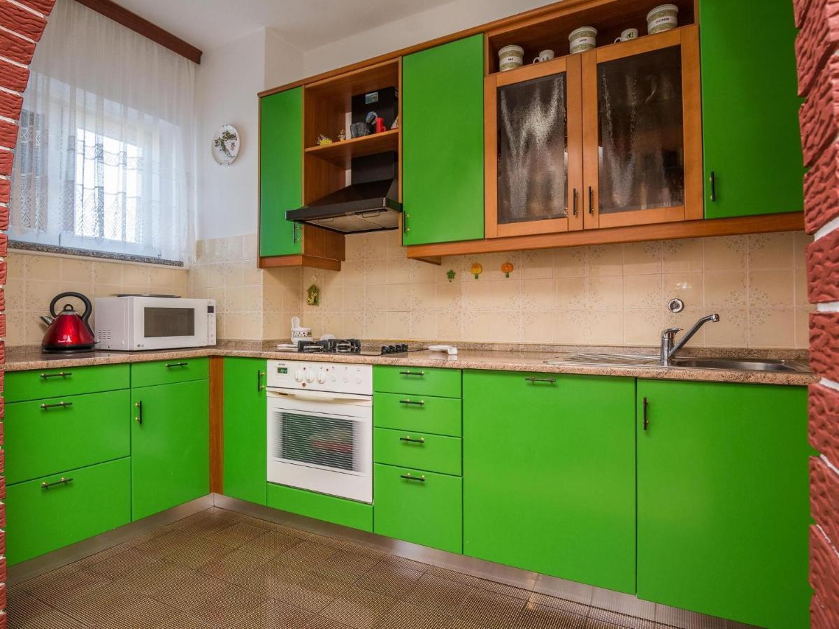 Apartments In House Liveric, In Vir At The Beach 외부 사진