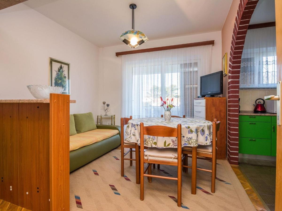 Apartments In House Liveric, In Vir At The Beach 외부 사진