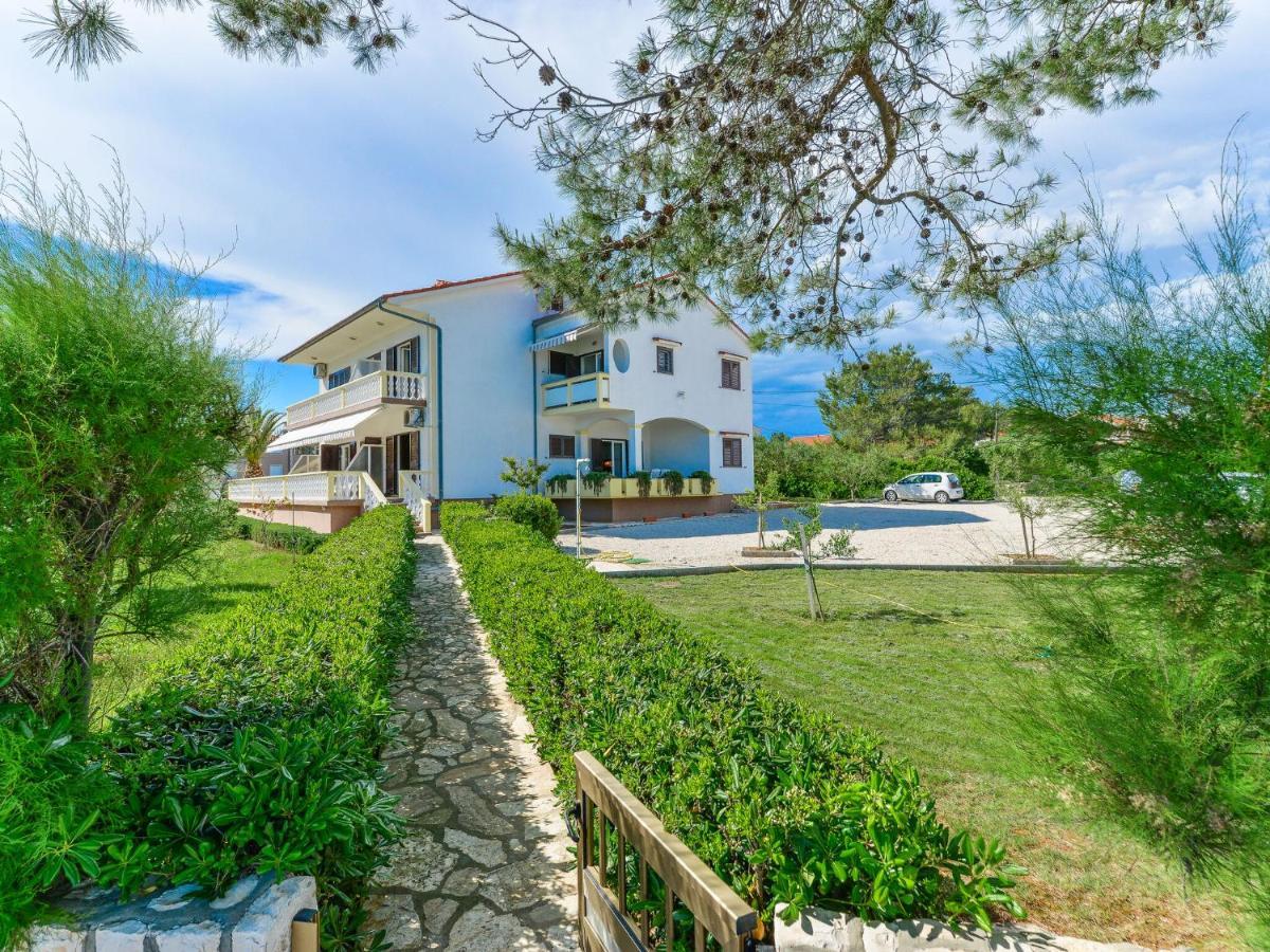 Apartments In House Liveric, In Vir At The Beach 외부 사진