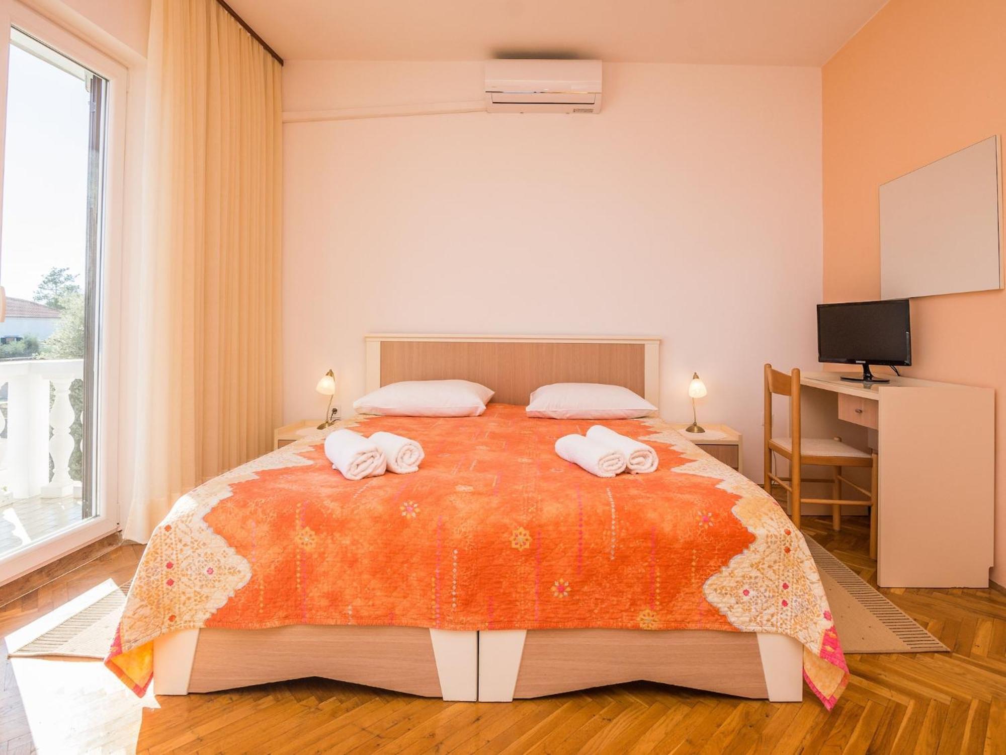 Apartments In House Liveric, In Vir At The Beach 외부 사진